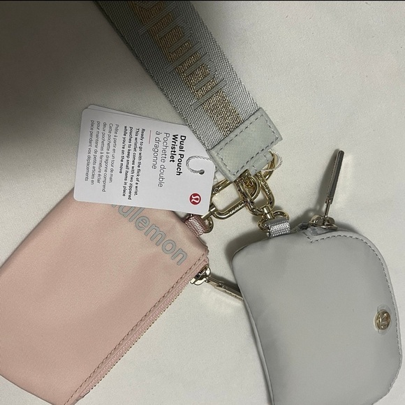 72 Lululemon Dual Pouch Wristlet Wordmark - Vapor Gold White - Picture 5 of 6